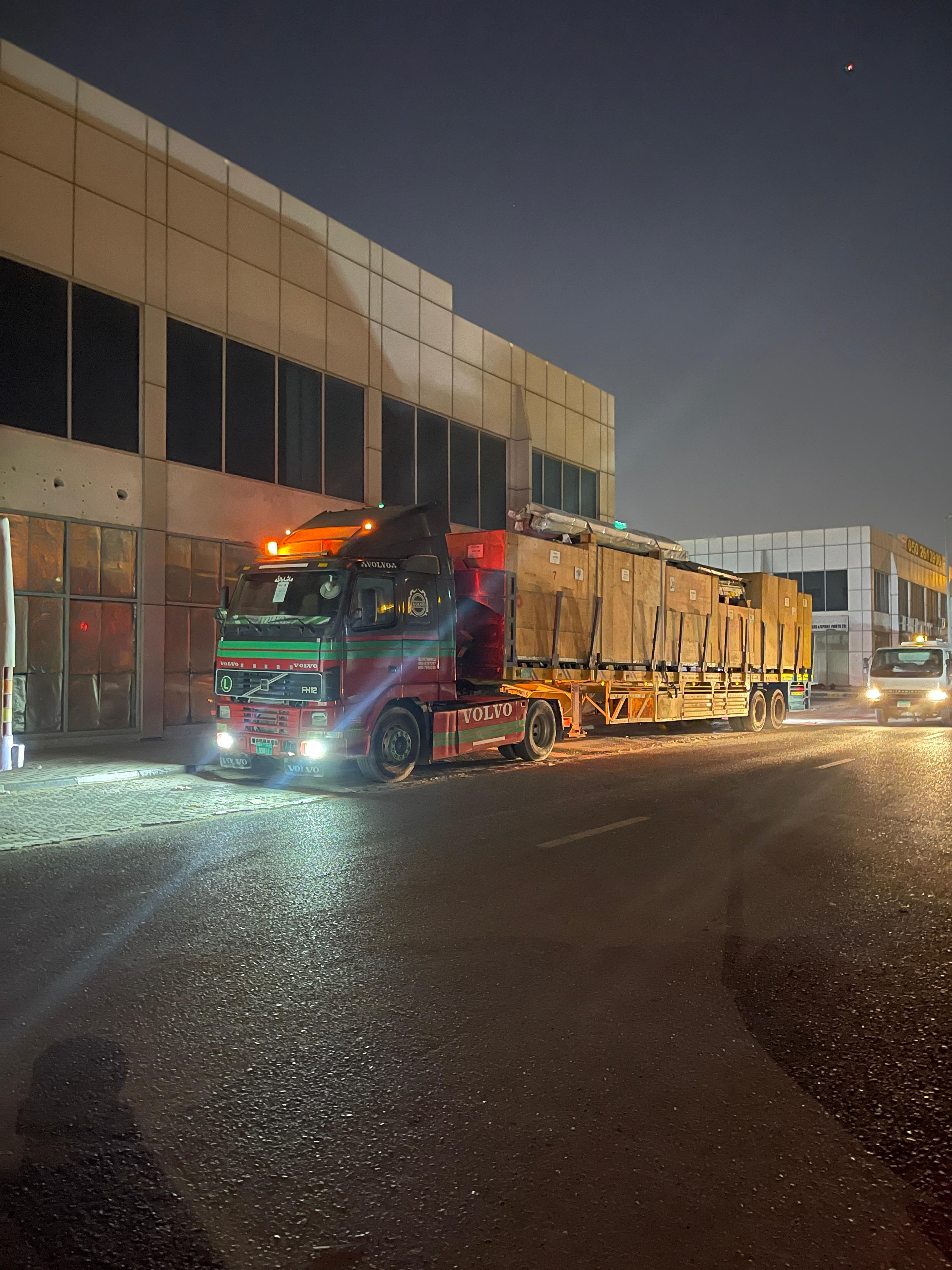 Foodstuff delivery